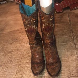 Corral boots